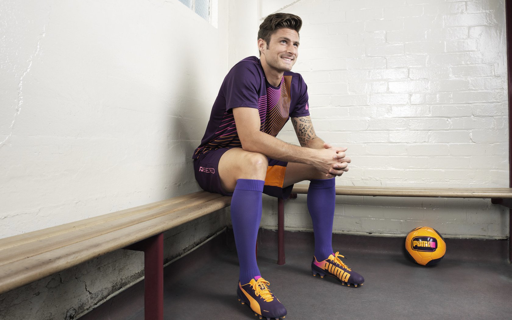 中国足球联赛社交媒体运营策略创新,足球媒体简介