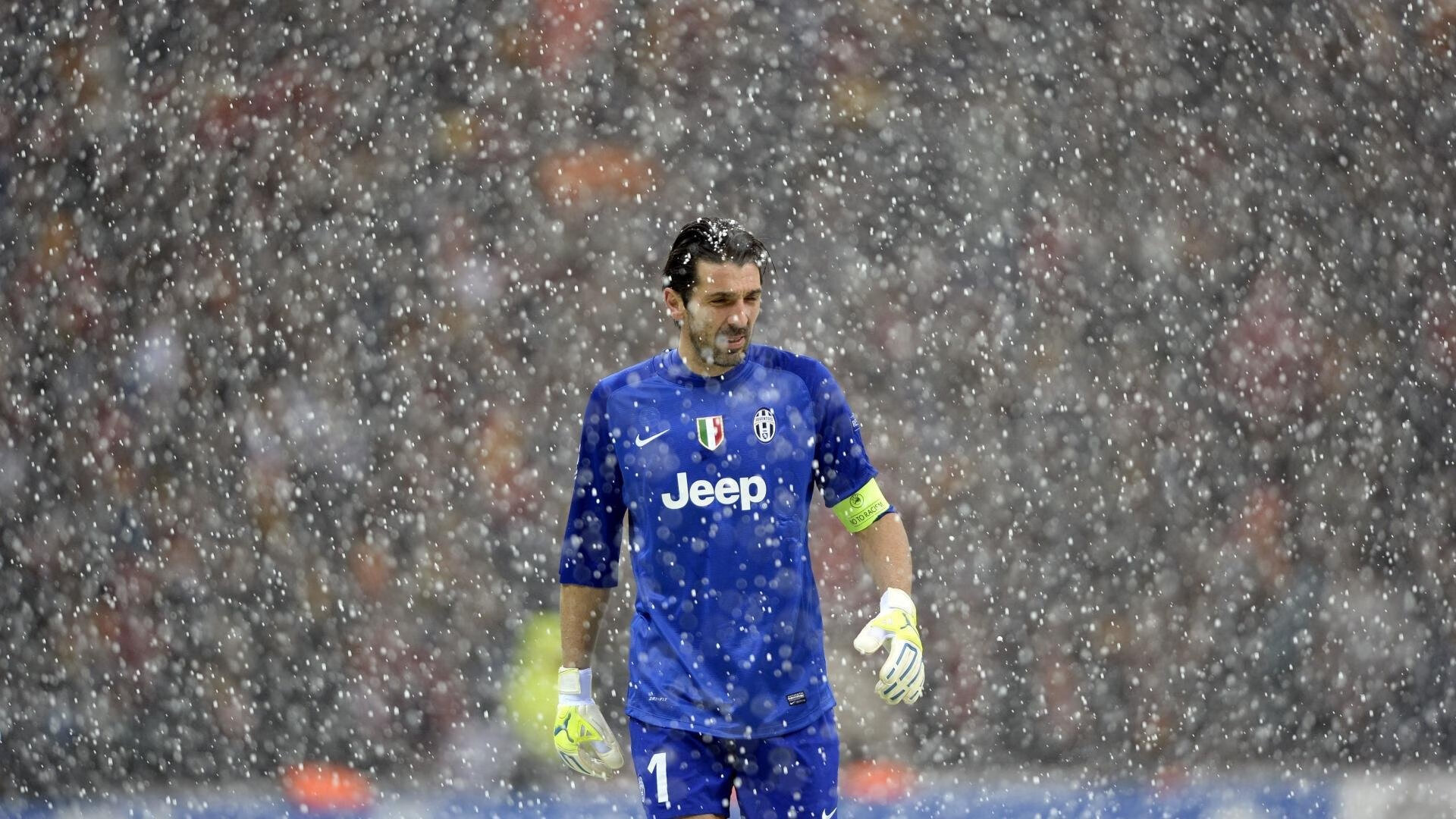 利物浦稳扎稳打，欧冠赛场展现强大实力